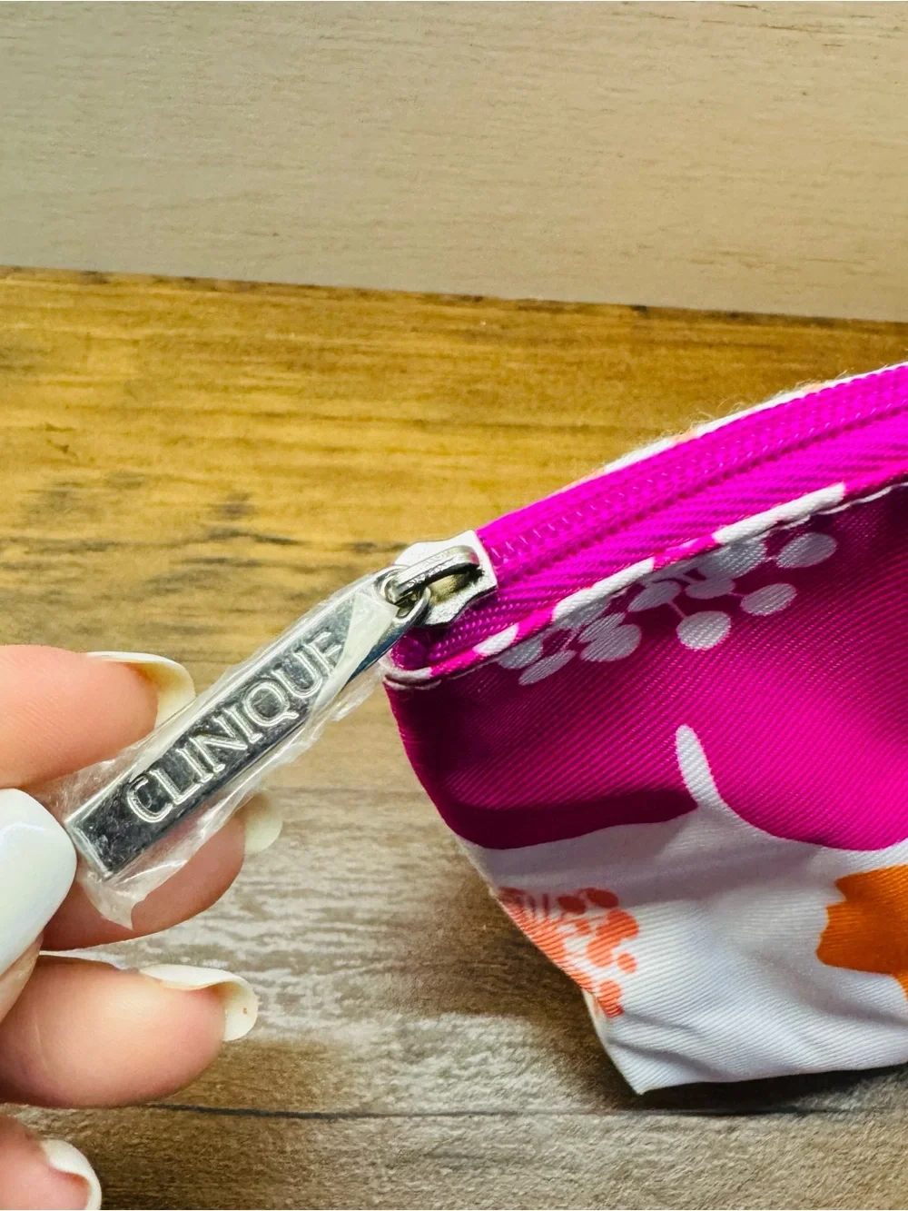 Clinique Floral Cosmetic Makeup Bag Pink Orange Magenta Zip Pouch‎ Travel